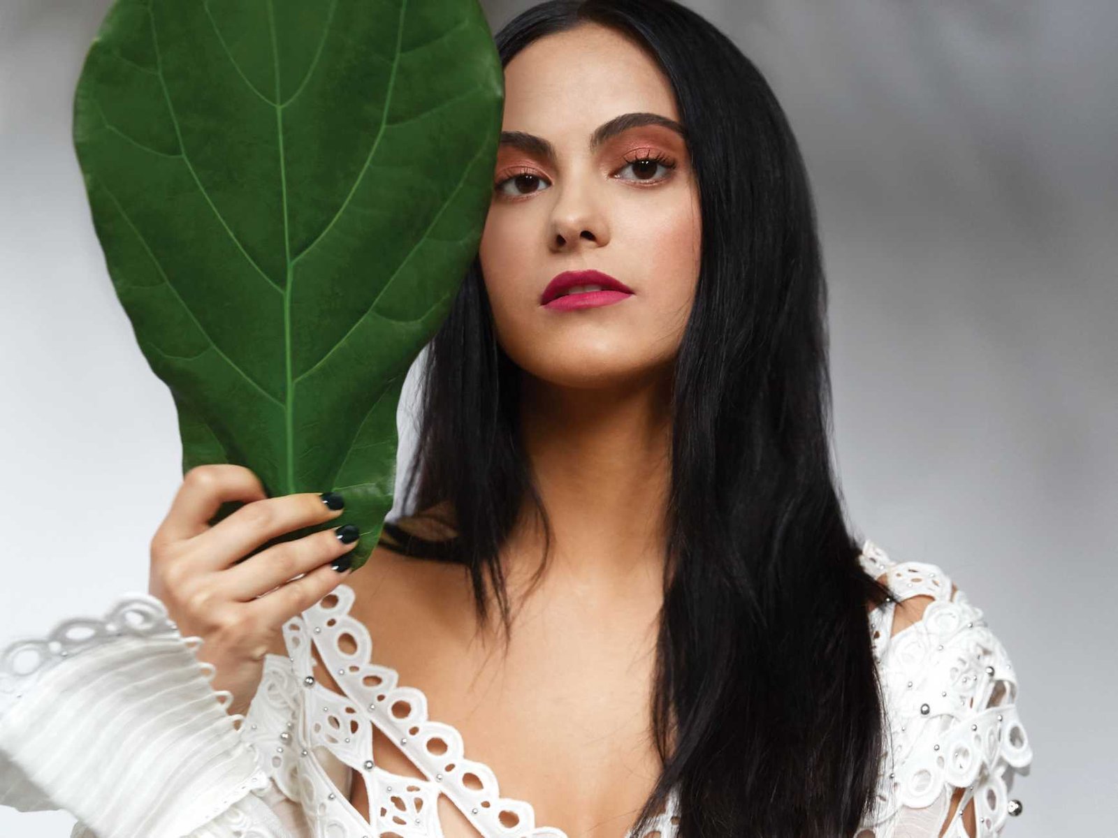 Camila Mendes en Jezebel - No Es País Para Cinéfilos