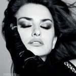 Penelope-Cruz-in-Vogue-Magazine-09