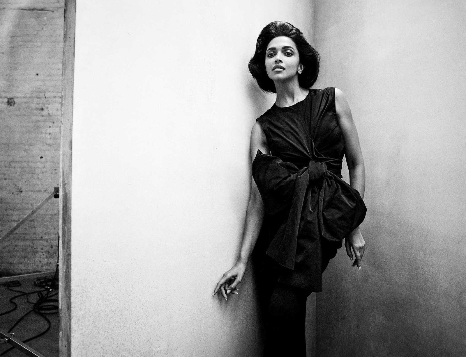 Scarlett Johansson, Doona Bae y Deepika Padukone en Vogue - No Es País
