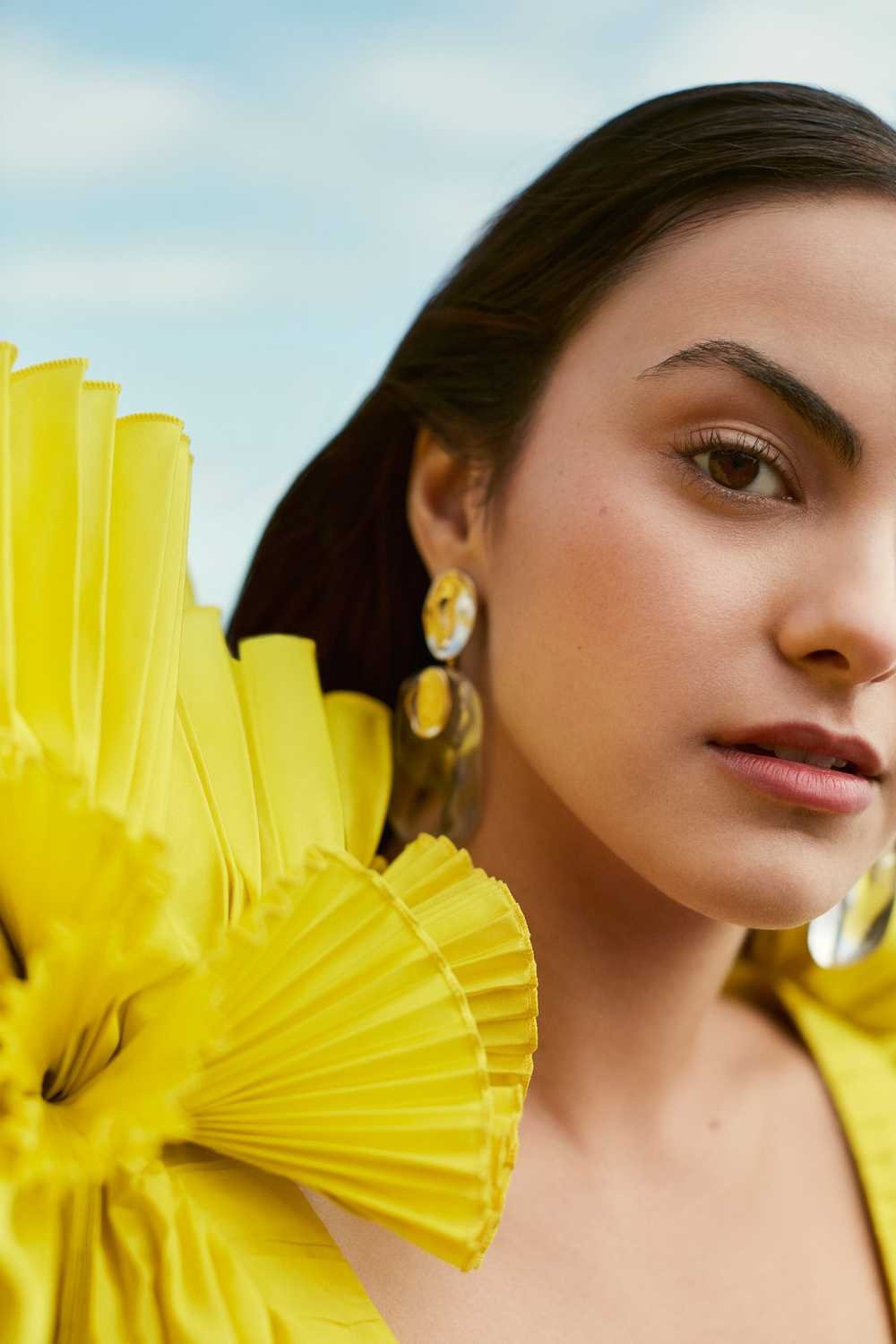 Camila Mendes en Teen Vogue - No Es País Para Cinéfilos