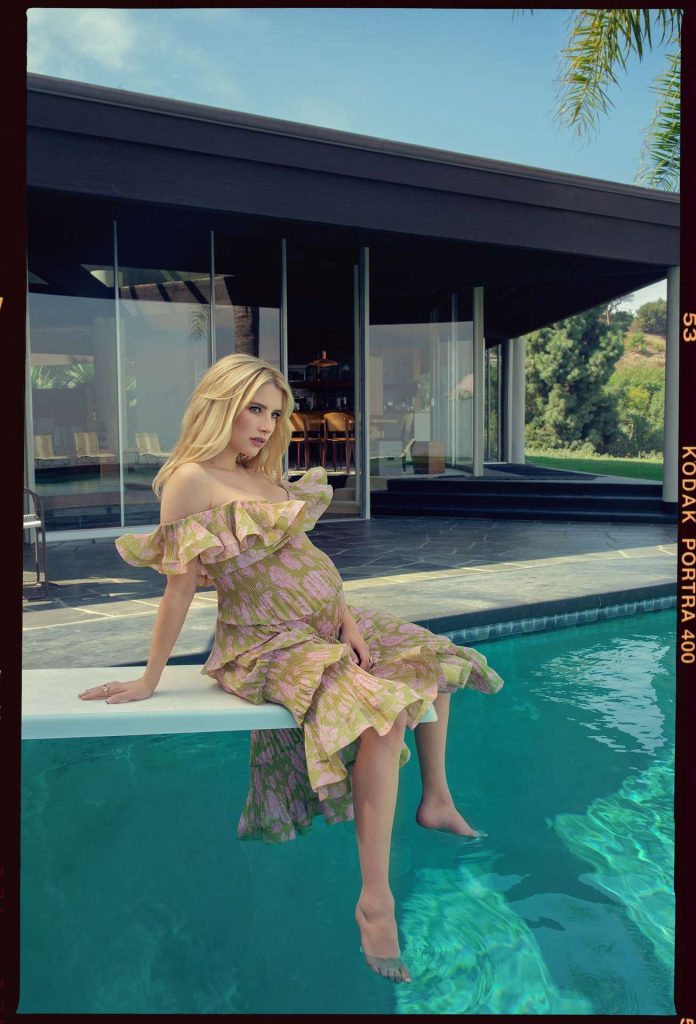 Emma-Roberts-in-Cosmopolitan-Magazine-11